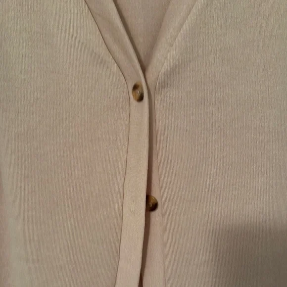 COPY - Cream Long Cardigan Sweater with V-neck and Relaxed Fit - Picture 3 of 5